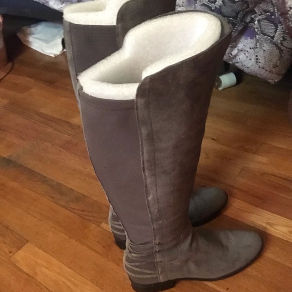 Vince Camuto Shoes - Hardly worn Vince Camuto boots perfect for fall.